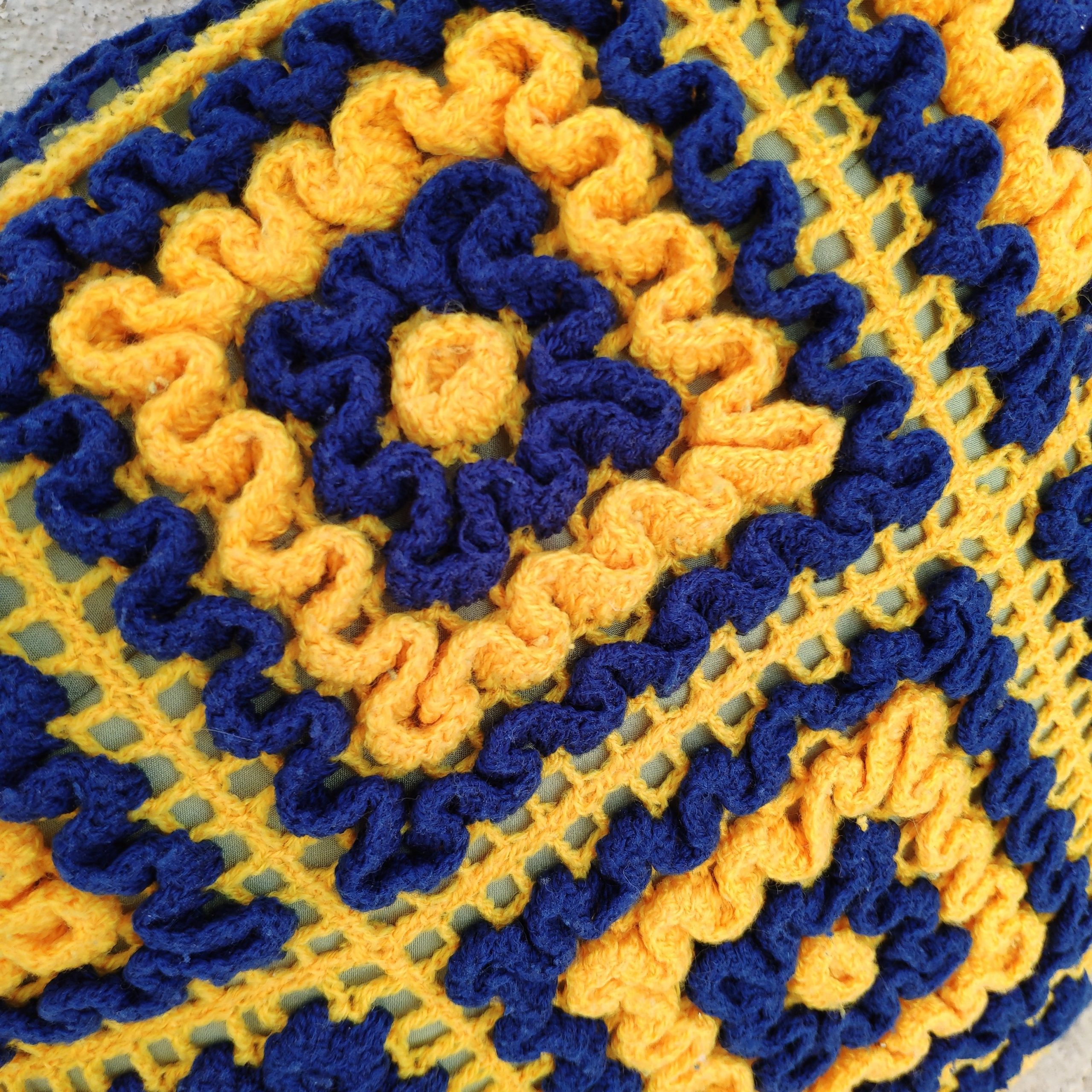 Cojín crochet - Imagen 3