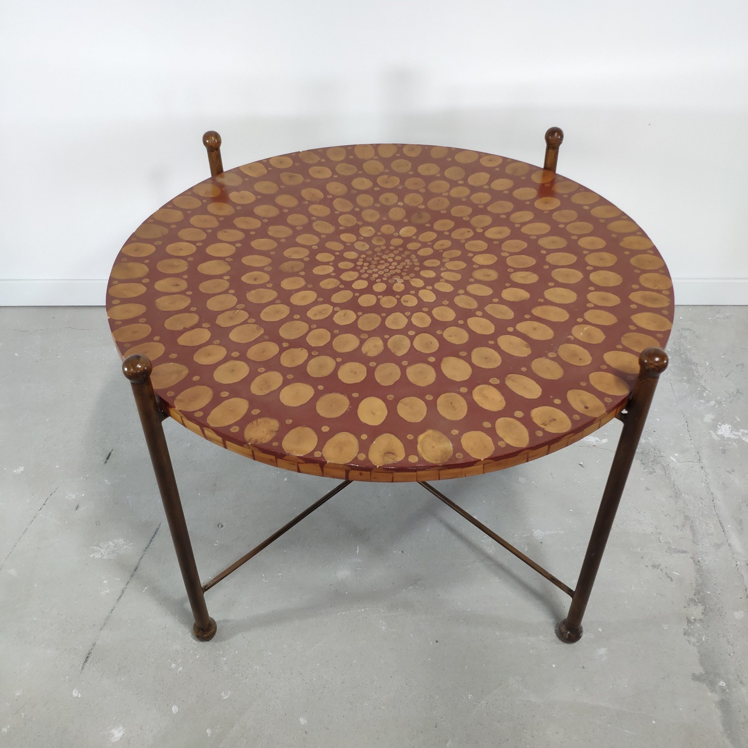 Mesa de resina y madera