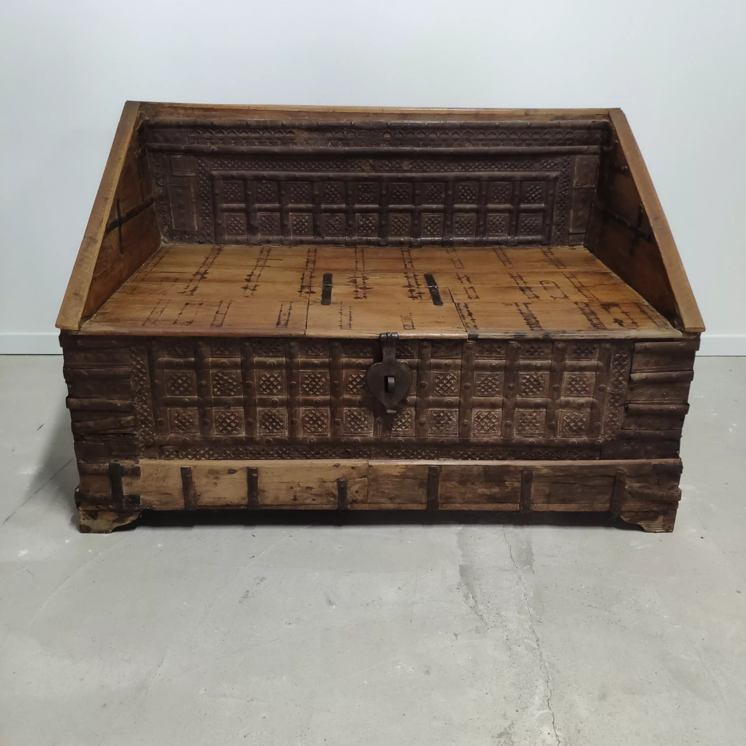 Cofre nupcial baúl angloindio