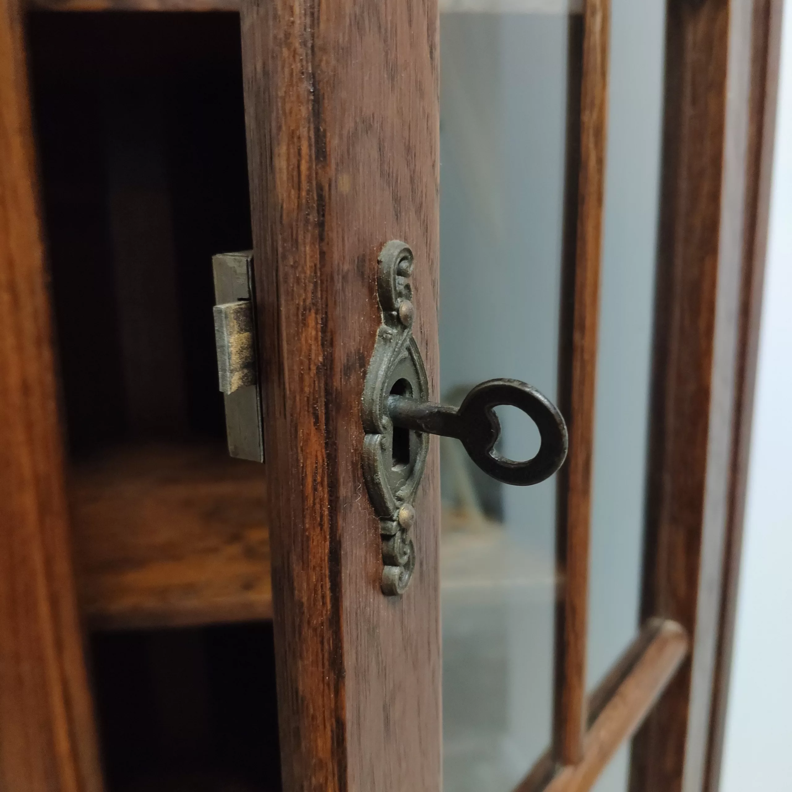 vitrina rinconera roble unico deco